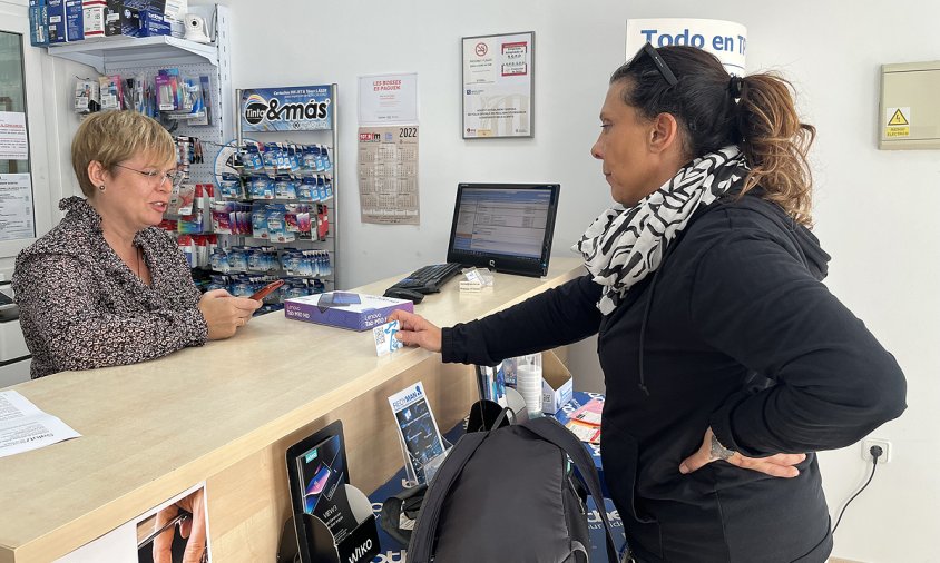 Imatge de la campanya als establiments comercials