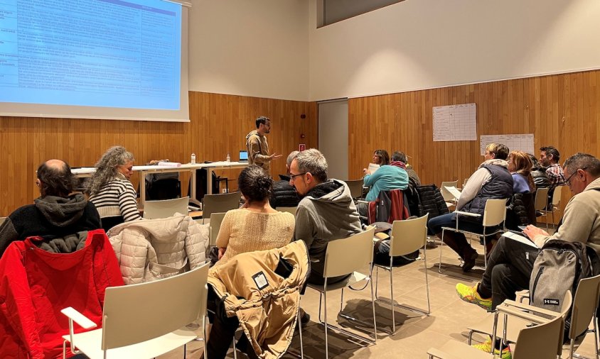 Imatge de la sessió de priorització que va tenir lloc a la Casa de Cultura Blanca d'Anjou de l'Hospitalet de l'Infant