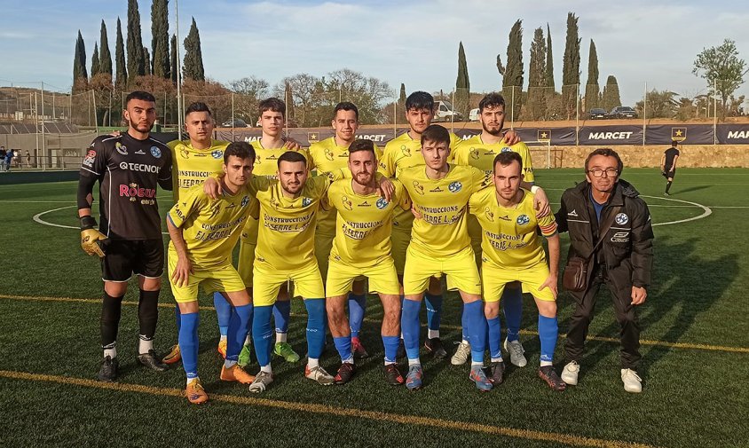 Equip titular del Cambrils Unió al camp del Sarrià, aquest passat dissabte a la tarda