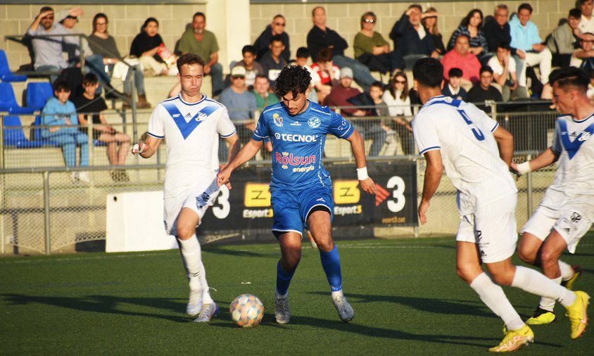 El Cambrils Unió va perdre davant l'Europa en el partit que va disputar aquest passat dissabte a la tarda a l'estadi municipal