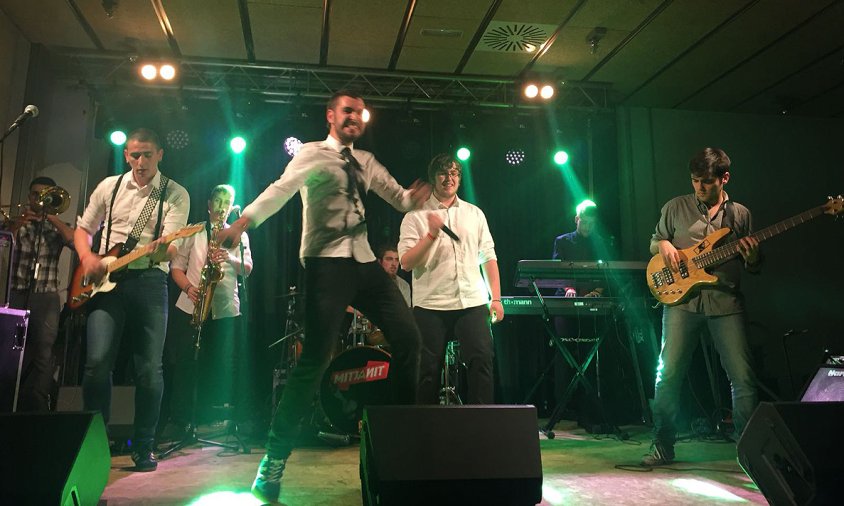 Actuació de Vivèrrids al concert del Cap d\'Any Jove, a l\'Ateneu Juvenil