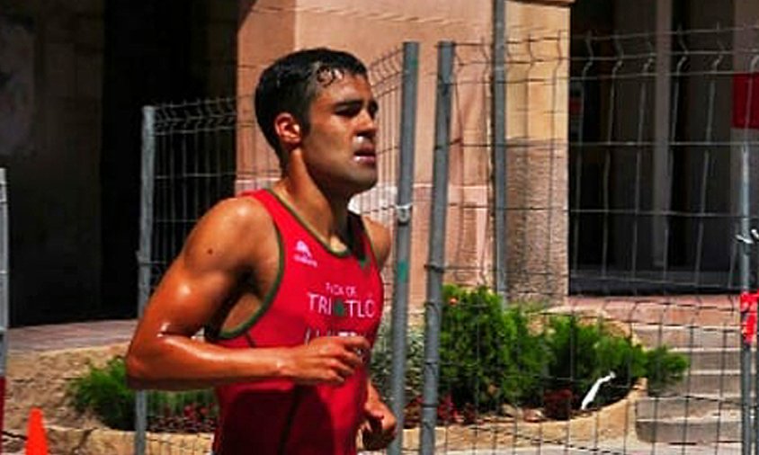 Àlex Llaveria va obtenir una cinquena posició al triatló i una medalla de bronze a l'aquatló, aquest passat cap de setmana a Banyoles (Girona)