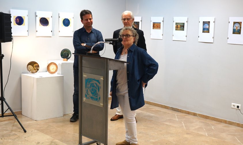 Teresa Mariné junt amb Oliver Klein i Lluís Álvarez a la Sala Àmbits del Centre Cultural