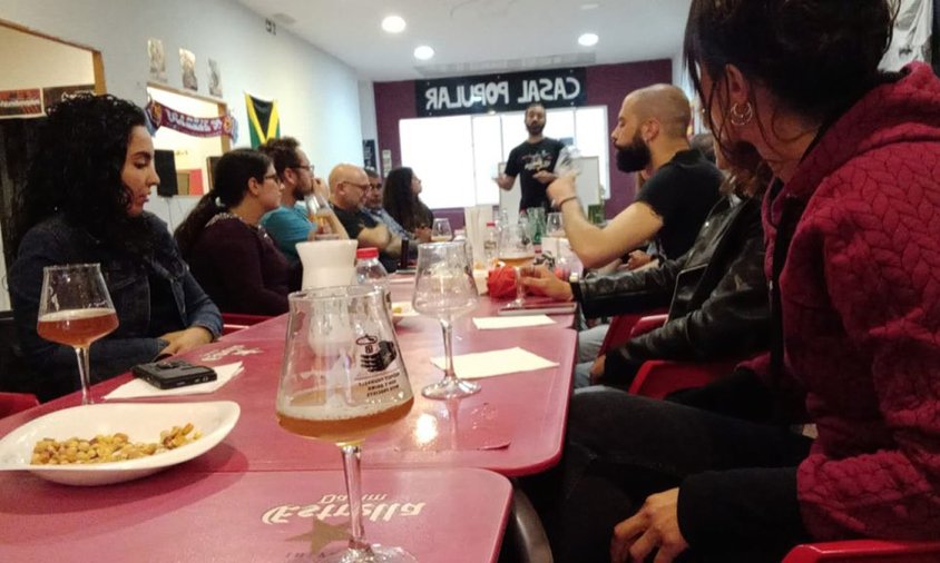 El tast de cerveses es va fer al Casal Popular El Polvorí