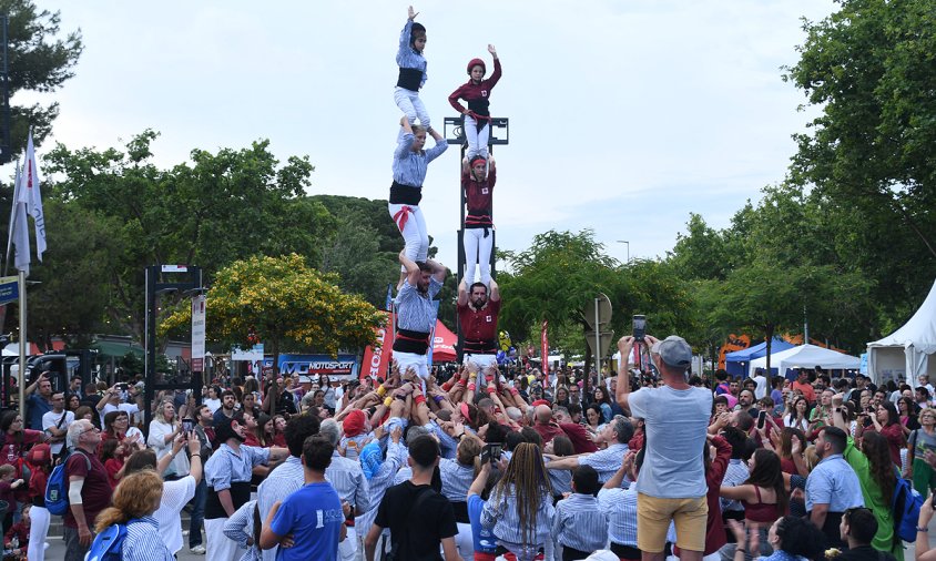 Pilars de 4 de comiat de les dues colles participants a la diada, els Xiquets de Cambrils i els Xiquets de Torredembarra