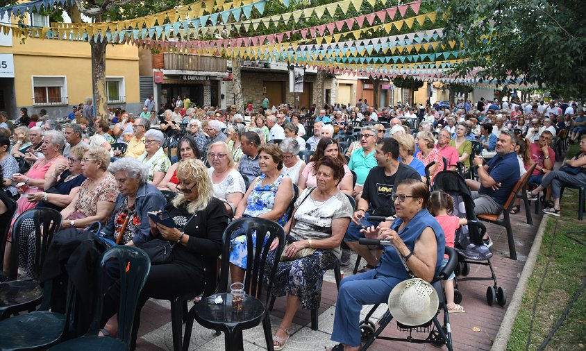 El passeig, ahir a la tarda, ple de gom a gom pel concert d'havaneres