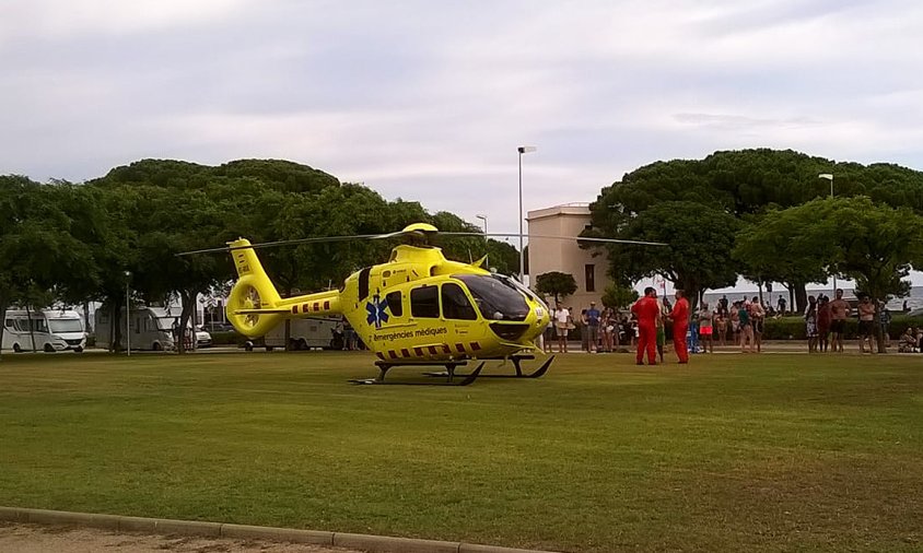 Un helicòpter va aterrar prop de la torre de l'Esquirol pel trasllat de la dona ferida tot i que finalment no va ser utilitzat per aquesta finalitat