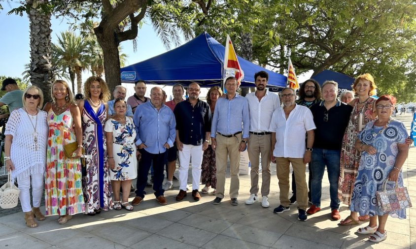 El president del PPC i els candidats al Congrés i Senat amb els militants i simpatitzants a la carpa ubicada a l'avinguda de la Diputació