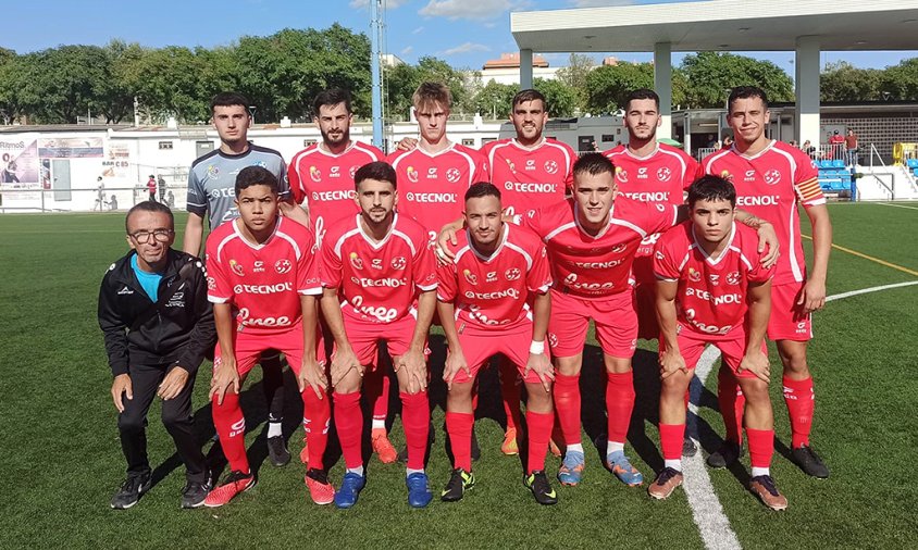 Equip titular del Cambrils Unió en el partit que va disputar al camp de l'España Canonja