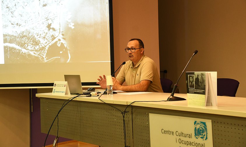 Jordi Mateu en un moment de la xerrada, ahir, al Centre Cultural