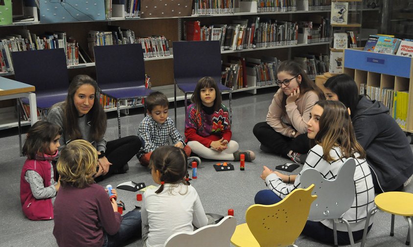 Sessió de contes en anglès, ahir a la tarda a la Biblioteca