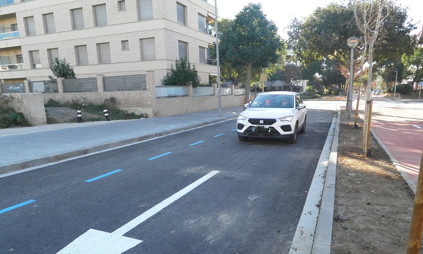 Vehicle circulant pel nou traçat que aquest diumenge al matí va estar obert de manera "espontànea"