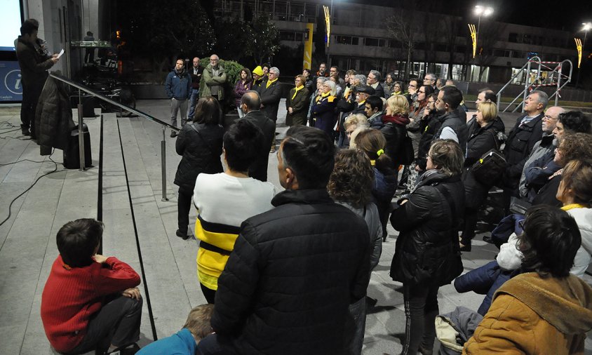Concentració que es va fer ahir al vespre a la plaça de l\'Ajuntament en suport a Oriol Junqueras