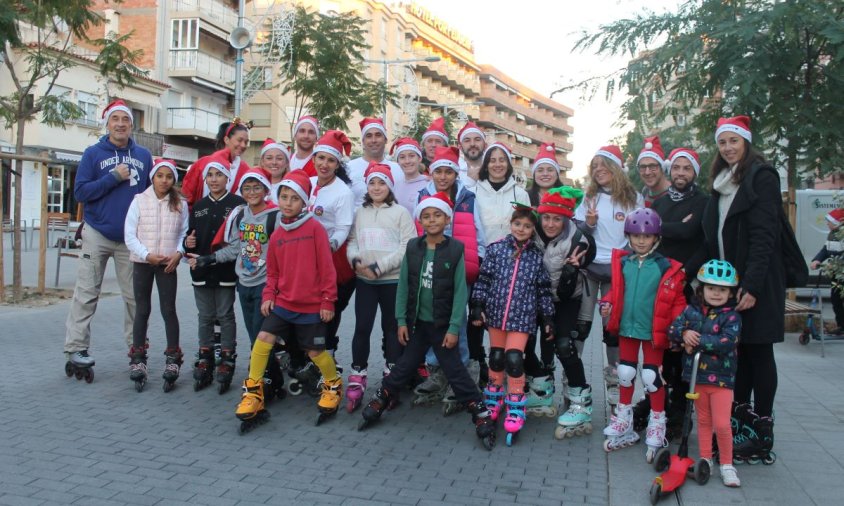 Foto de família dels Rollers Cambrils abans de fer la seva ruta