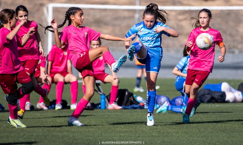 Partit de l'aleví A femení contra el Sant Pere i Sant Pau