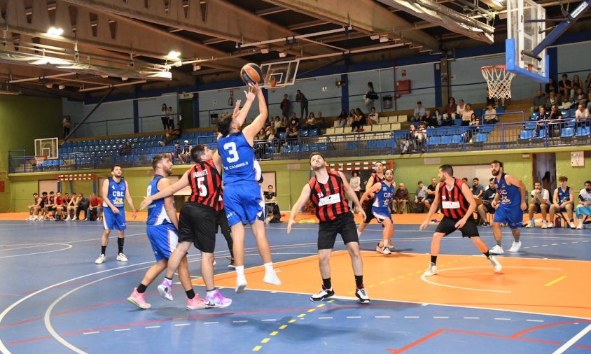 Partit de la primera volta de la lliga entre el CB Cambrils i el Reus Deportiu disputat a finals d'octubre