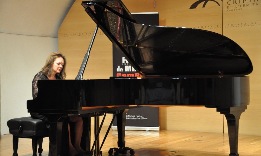 Liliane Questel actuant a la Cripta en l'edició de 2010 del Festival Internacional de Música de Cambrils