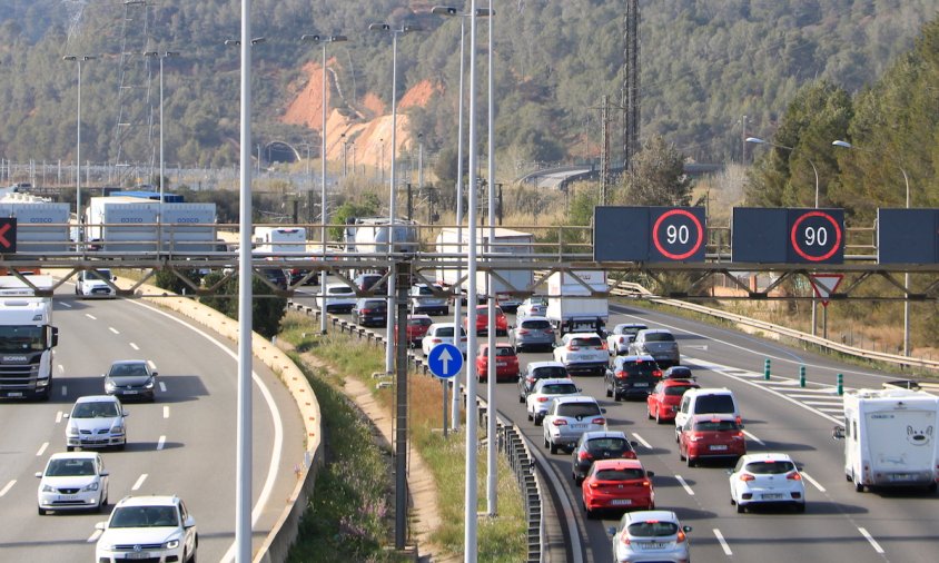 Cues a l'AP-7 en direcció Tarragona