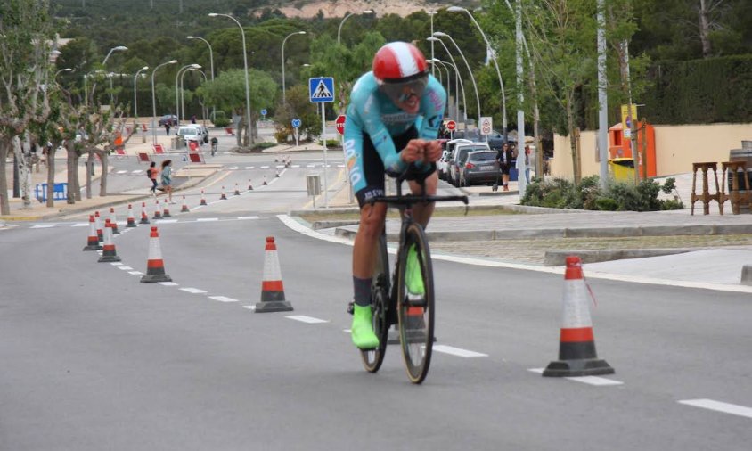 Imatge d'arxiu d'una cursa ciclista celebrada a l'Hospitalet de l'Infant