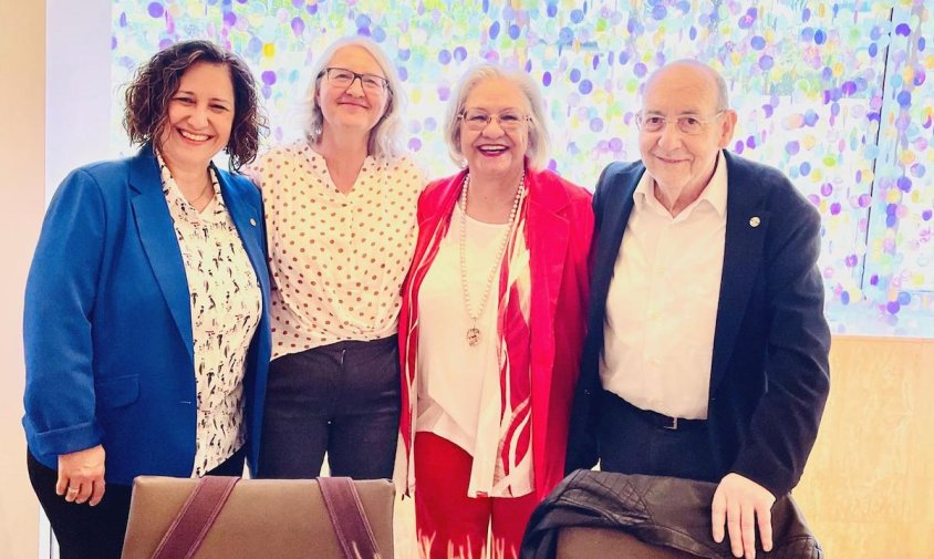 Ani Barroso, al centre a la dreta, acompanyada per Sílvia Puerto, Agustina Sirgo i el dr. Joan Lluís Borràs