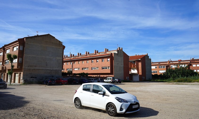 La parcel·la del PA-6 El Pinaret, actualment, és utilitzada com a aparcament i com a espai de pas entre el barri del Pinaret i la zona esportiva
