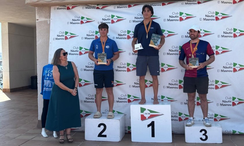 Iker Múgica, en el segon calaix del podi