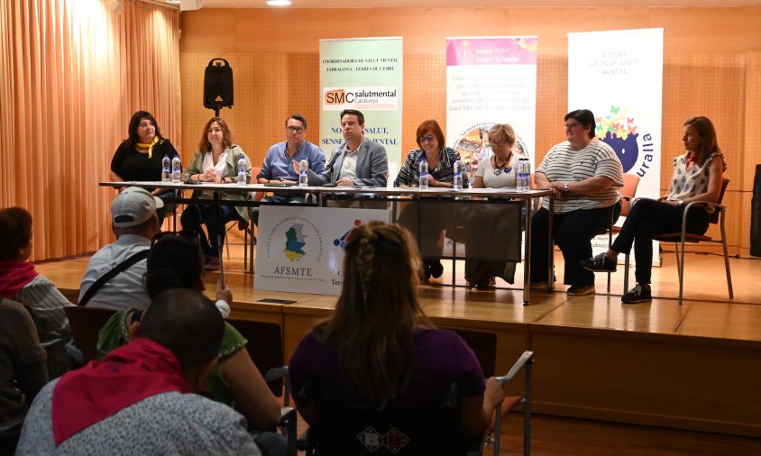 Un moment de l'acte de benvinguda que va obrir la trobada, ahir al matí, al Casal Municipal de la Gent Gran