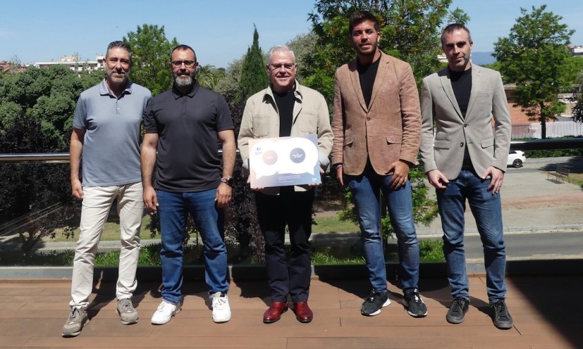 L'alcalde va recollir el reconeixement acompanyat de regidors del consistori