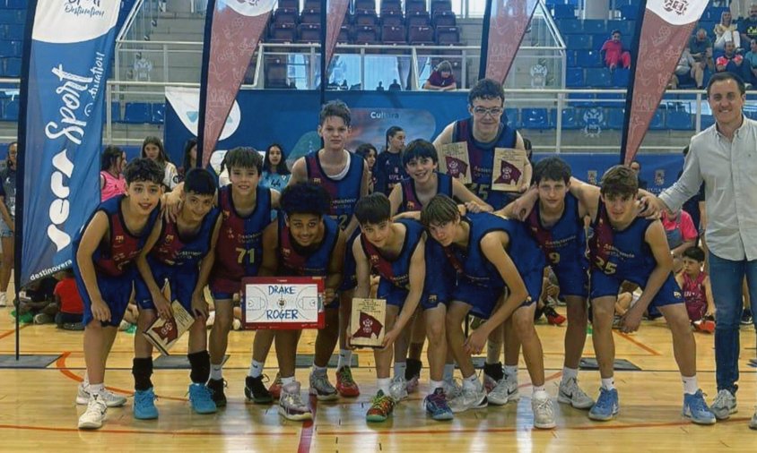 La plantilla del Barça celebrant el títol de campions