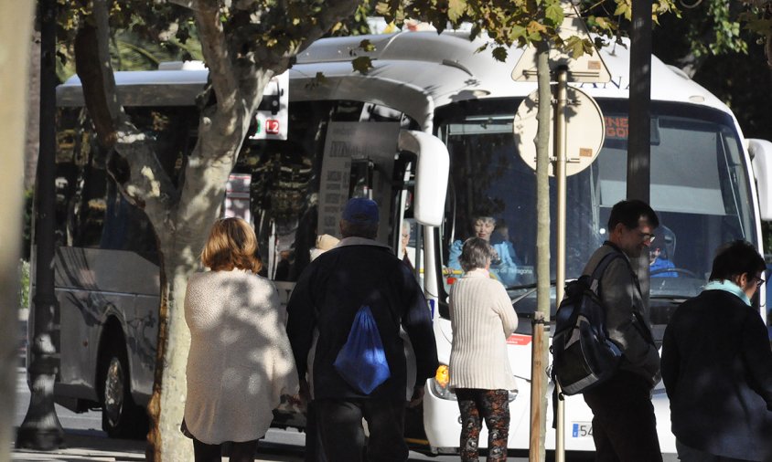 Imatge d'una parada d'autobús al passeig de La Salle