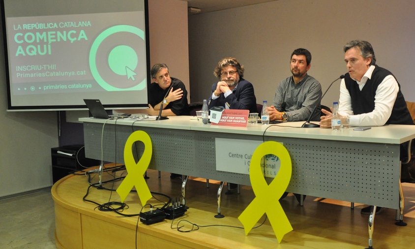 Albert Oller, Antoni Castellà, Joan Canadell i Lluís Gibert, ahir, al Centre Cultural