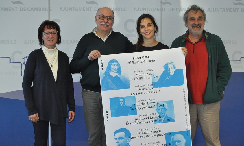 Presentació del cicle de xerrades, ahir al matí. D'esquerra a dreta: Montse Mañé, Jordi Branchat, Ana López i Artur Folch