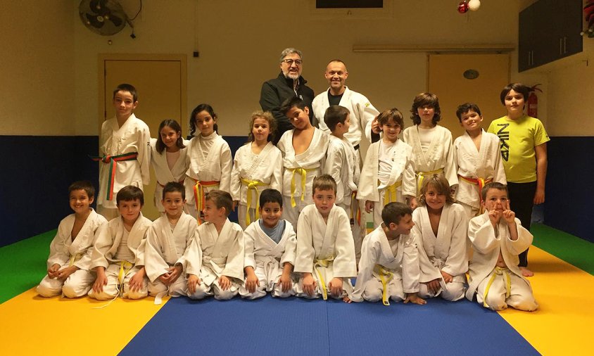 Visita del regidor d'Esports, Josep M. Vallès, a les instal·lacions del club de judo Dojo Cambrils