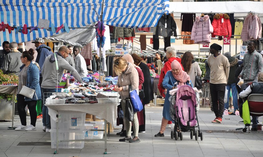 Imatge del mercadet ambulant dels dimecres, aquest passat mes de novembre