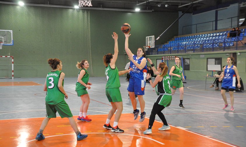 Imatge d'arxiu d'un partit del CB Cambrils femení aquesta temporada