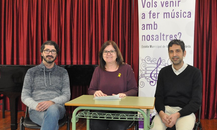 Roda de premsa de presentació dels tallers, ahir al matí. D'esquerra a dreta: Francesc Sánchez, Camí Mendoza i Alejandro Garcia