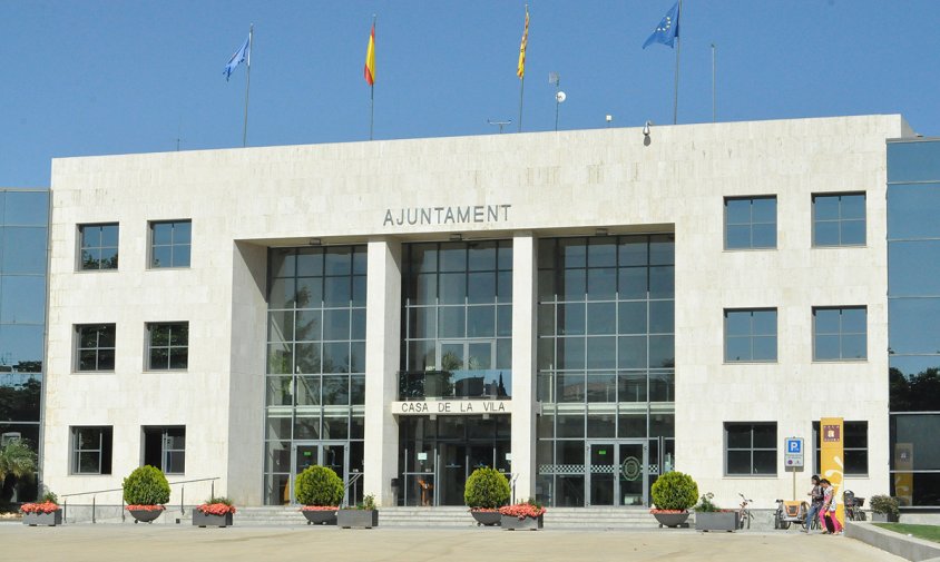 Imatge d'arxiu de l'edifici de l'Ajuntament de Cambrils