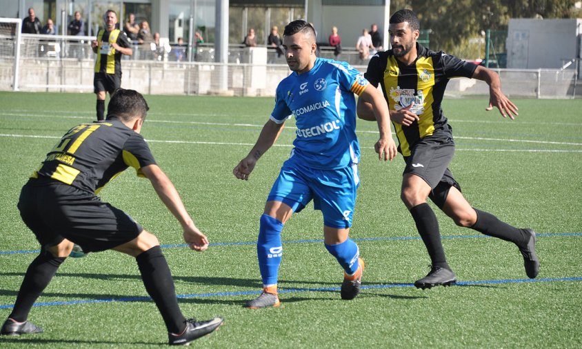 Imatge del partit de la primera volta de la lliga entre el Cambrils Unió i la Montañesa, el passat mes de novembre