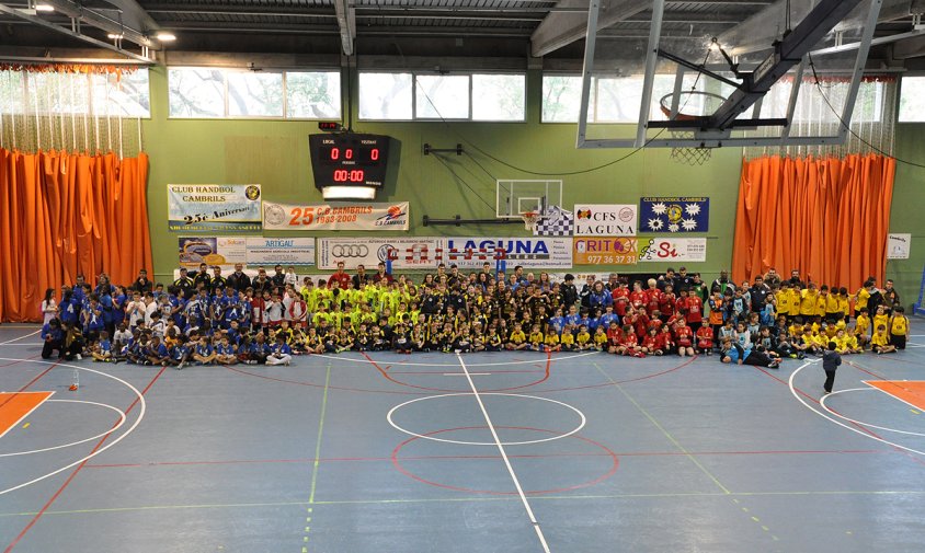 Foto de grup de tots els jugadors participants a la trobada, el passat dissabte al matí