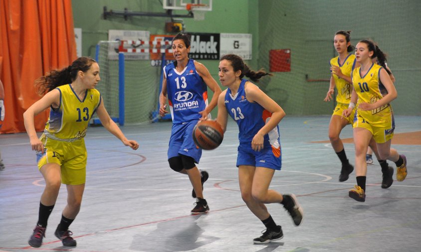 Imatge del partit entre el CB Cambrils femení i l'AE Claret, disputat el passat diumenge