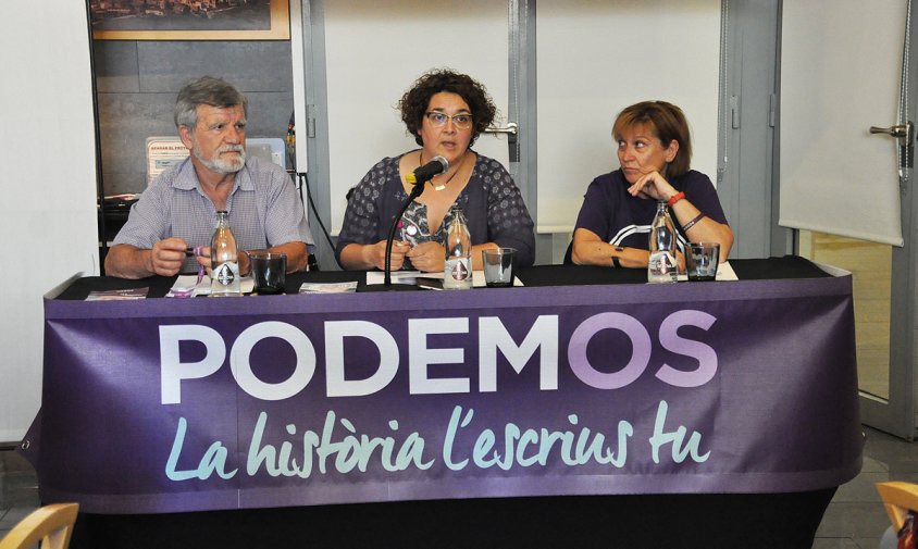 Santiago Méntrida, Laura Moreno i M. Asunción Badia, en la presentació del programa de Podem Cambrils, aquest passat dissabte a la tarda