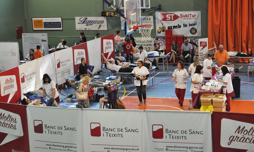 Un moment de la Marató de donació de sang, ahir a la tarda, al Palau Municipal d'Esports