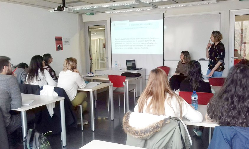 Imatge de la sessió formativa per a l'abordatge de la violència masclista