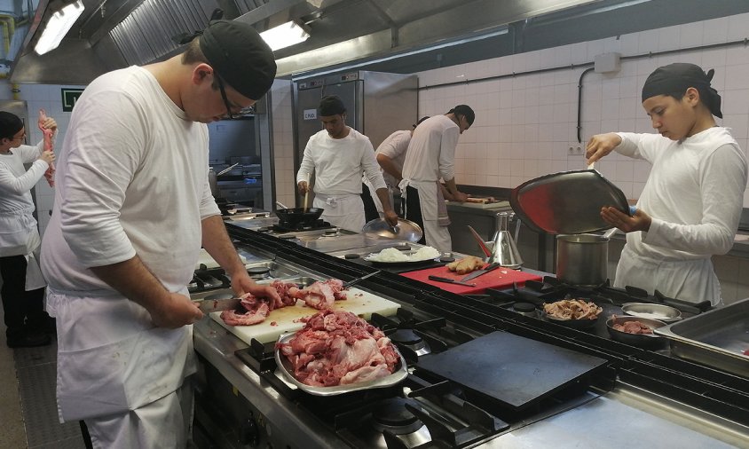 Els alumnes han fet el curs formatiu a les instal·lacions de l'Escola d'Hoteleria