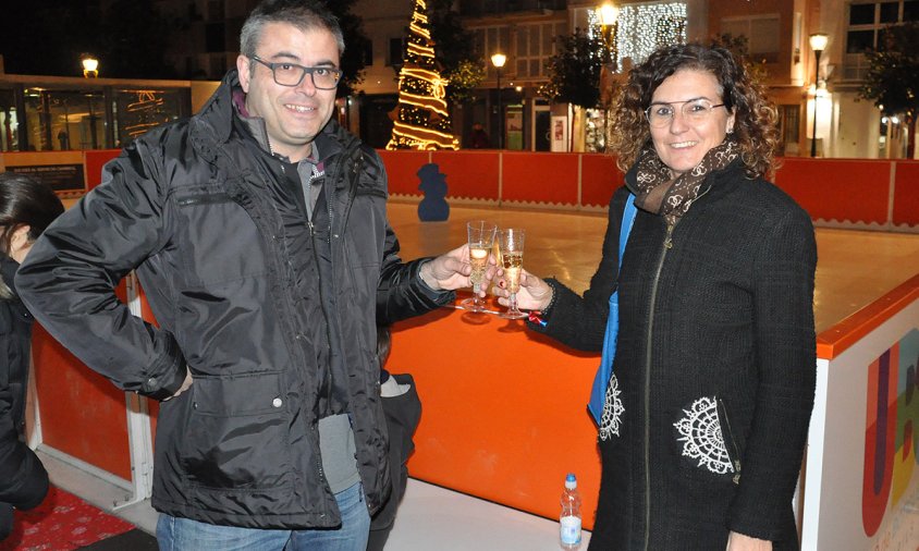 El president de la UB, Enrique Arce, i la regidora de Turisme, Mercè Dalmau, van inaugurar la pista