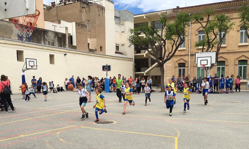 Imatge del torneig de bàsquet que es va disputar el passat dissabte al pati de l'edifici de La Salle