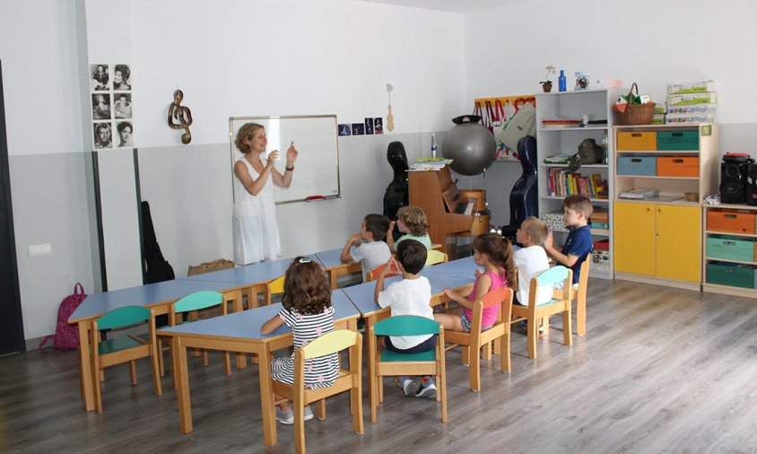 Imatge d'una classe a l'Escola de Música de Vandellòs i l'Hospitalet de l'Infant