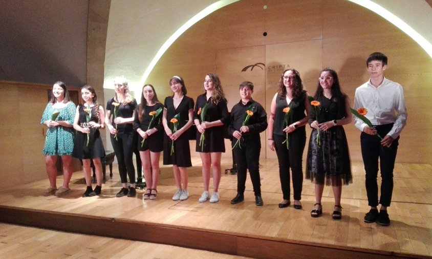 Foto de grup dels alumnes de l'Escola Municipal de Música que van oferir el concert, el passat diumenge