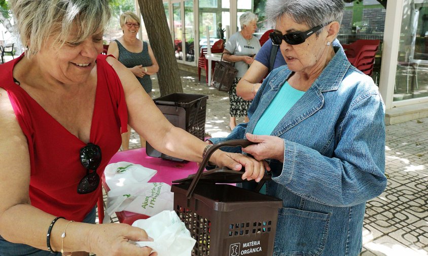 El passat 17 de juny es va posar en funcionament el servei de recollida porta a porta de matèria orgànica