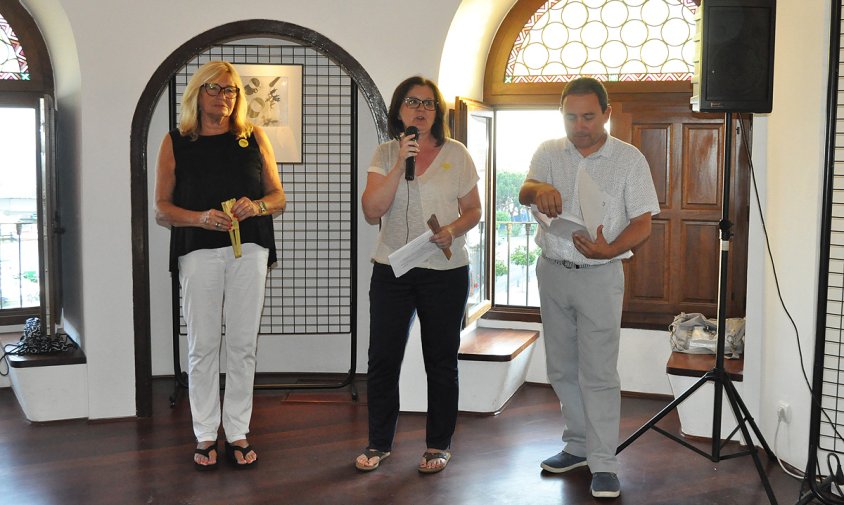 Acte d'inauguració de l'exposició fotogràfica, ahir al vespre a la Torre del Port